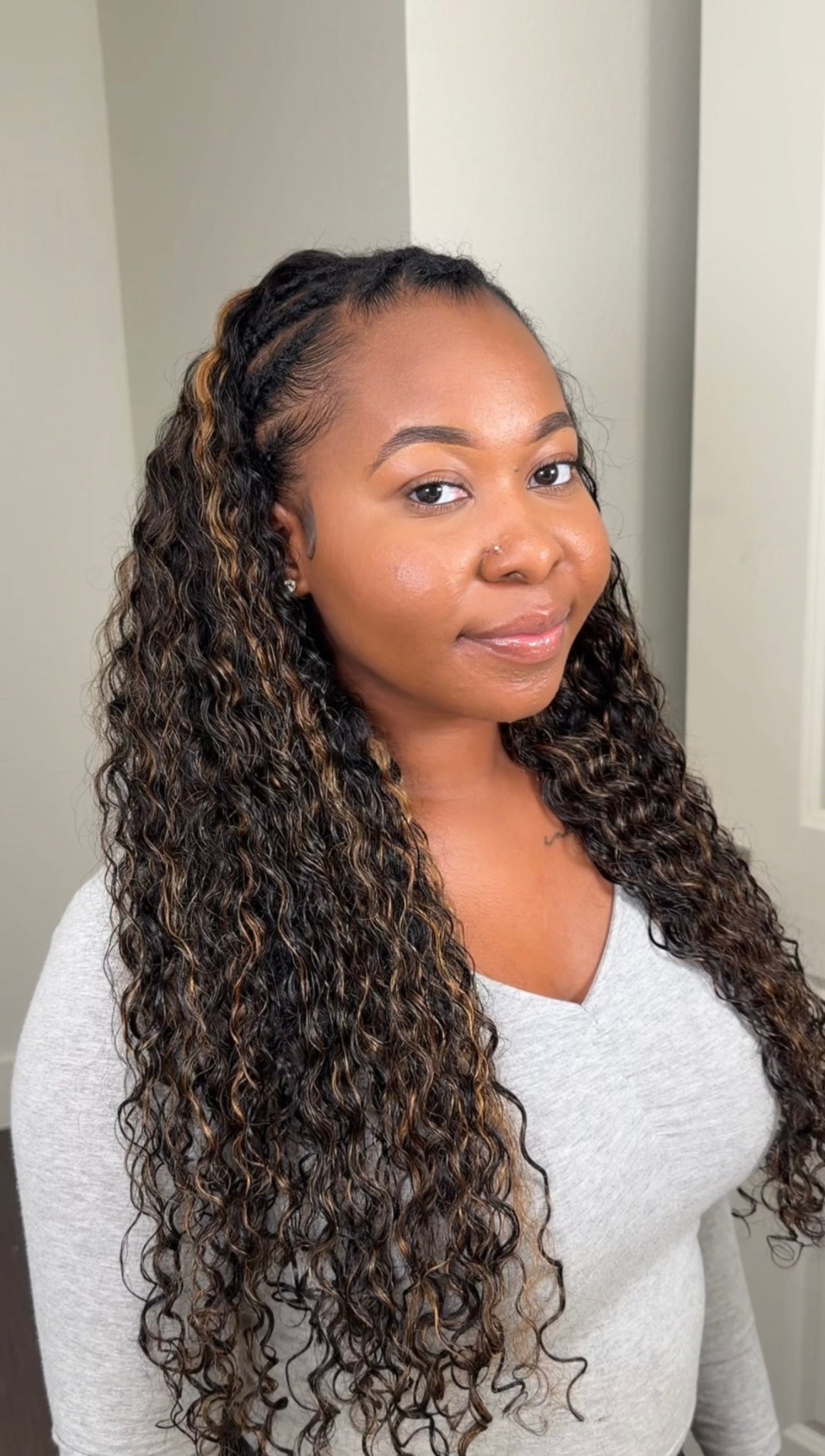 Lola - 26” Water Wave Half Wig With Highlights
