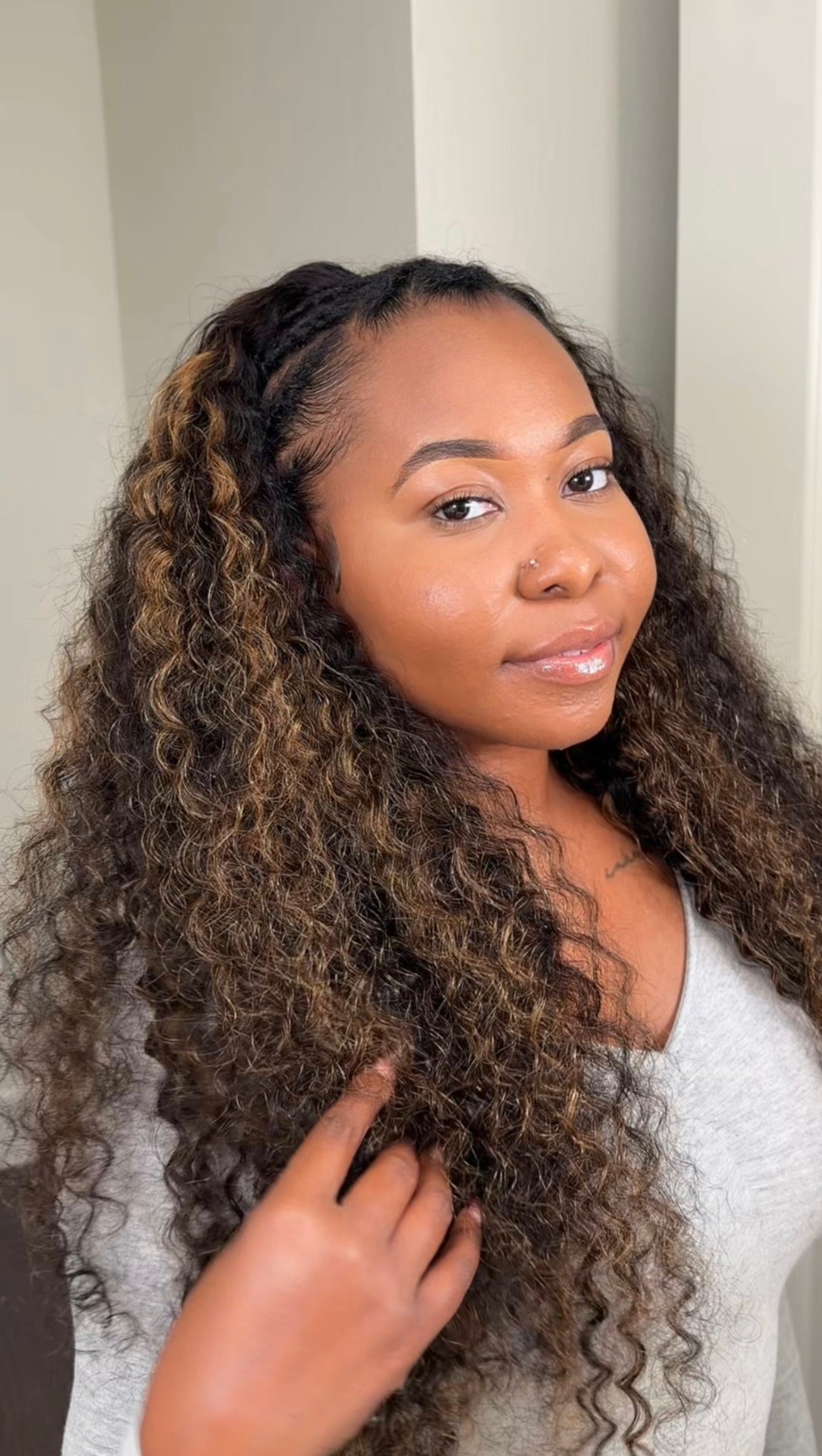 Lola - 26” Water Wave Half Wig With Highlights